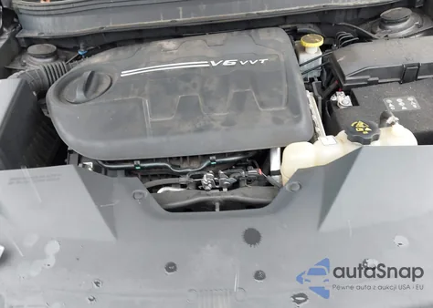 2019 Jeep Cherokee Latitude Plus 4X4 z USA, uszkodzony, nr VIN 1C4PJMLX9KD232099